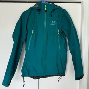Women's Arc'teryx Beta AR medium